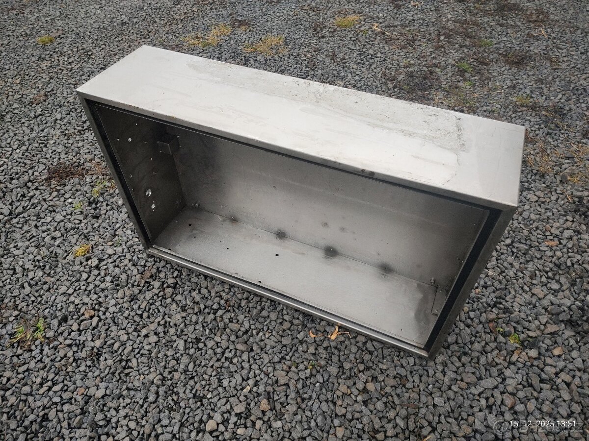 Skříň/vitrína antikoro - 2