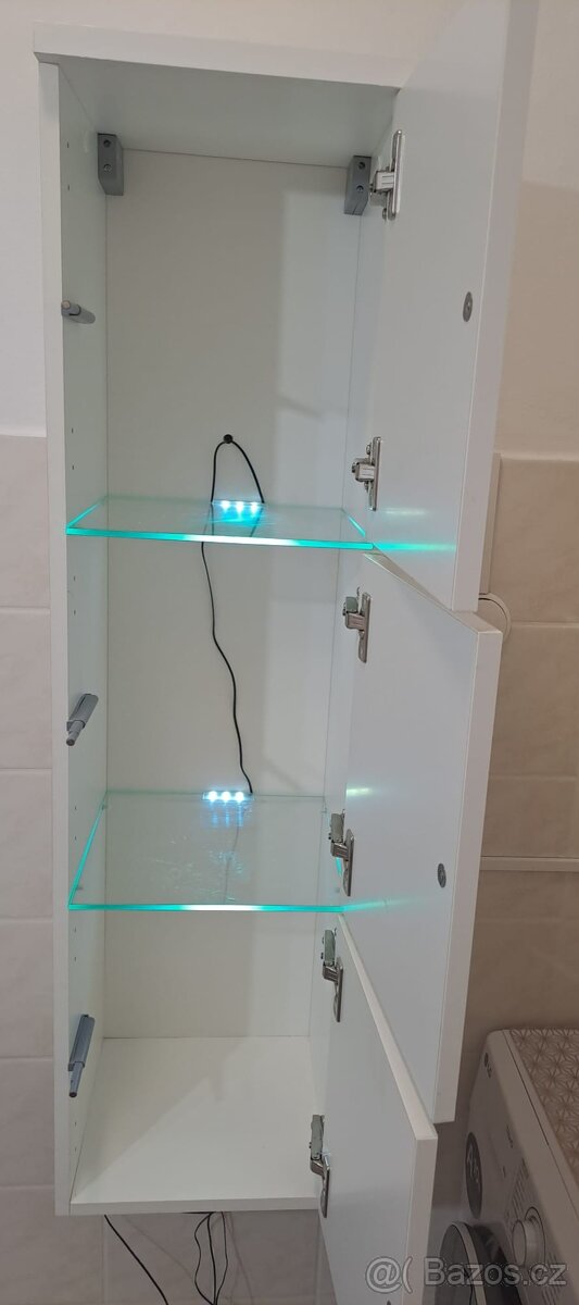 Závěsná skříňka - 2