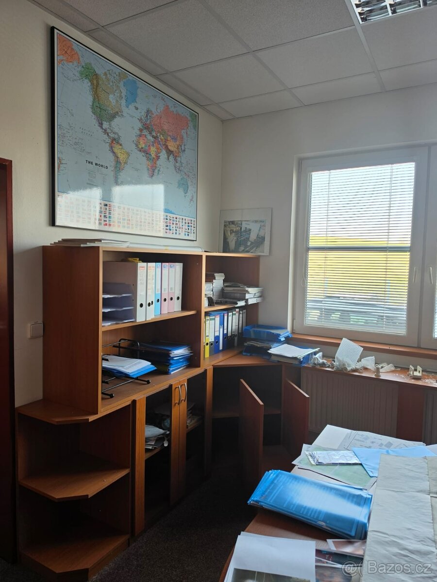 Nábytek do kanceláře. - 2