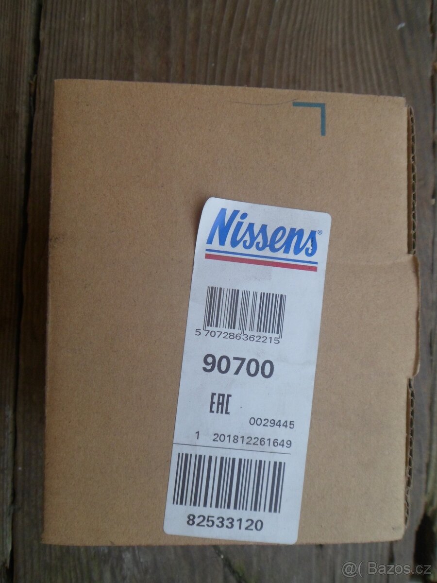 Olejový chladič Nissens 90700 - 2