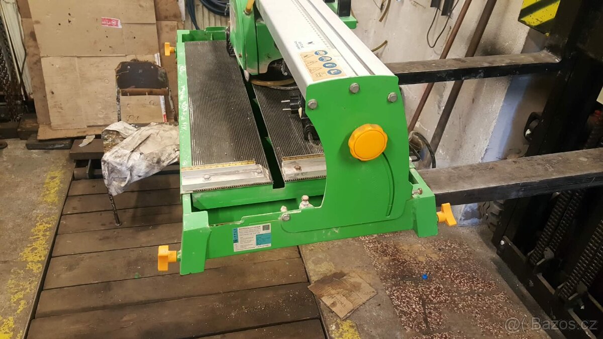 Řezačka dlažby obkladů - 2