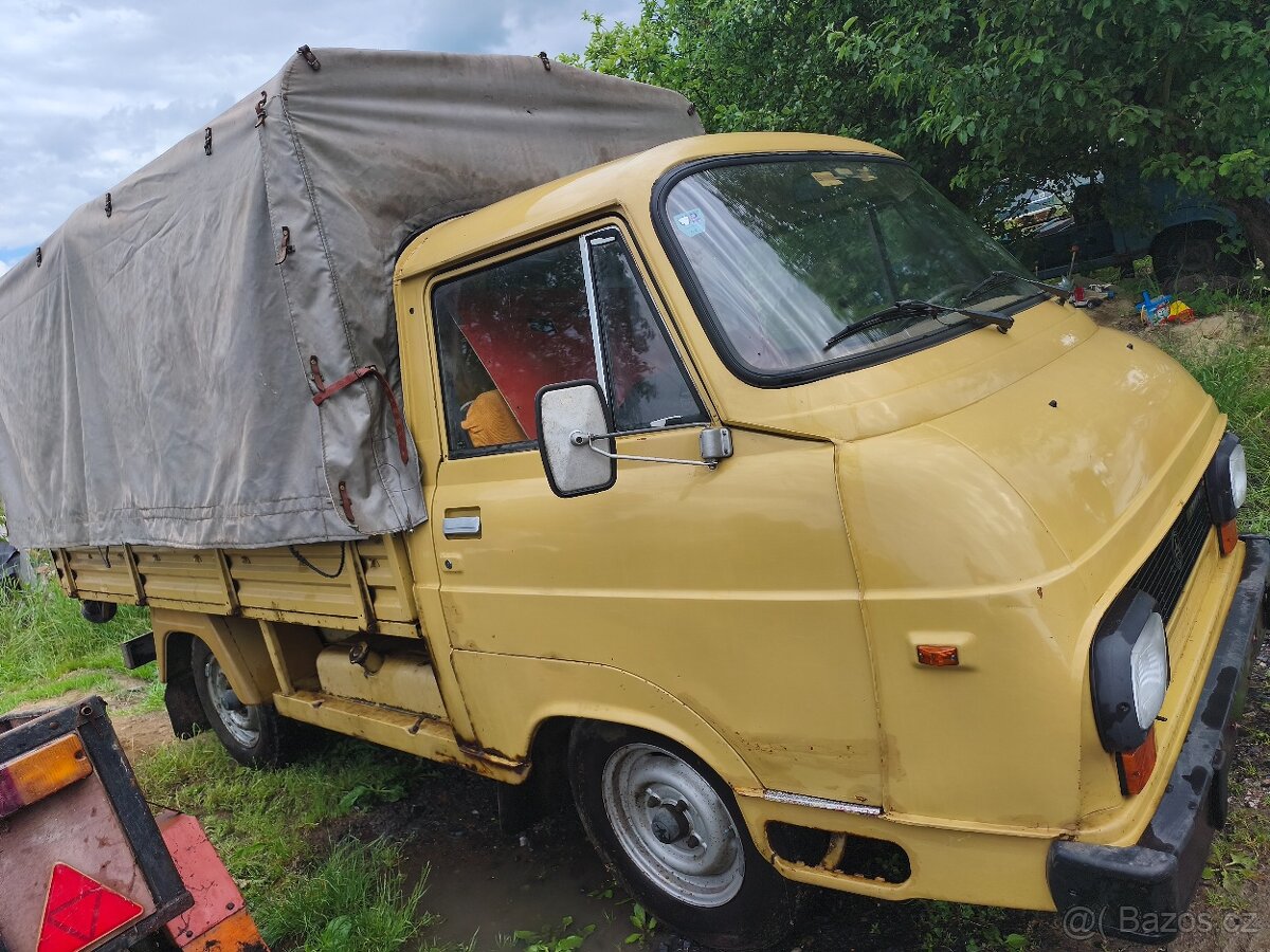 Škoda 1203 (TAZ 1500) valník - 2