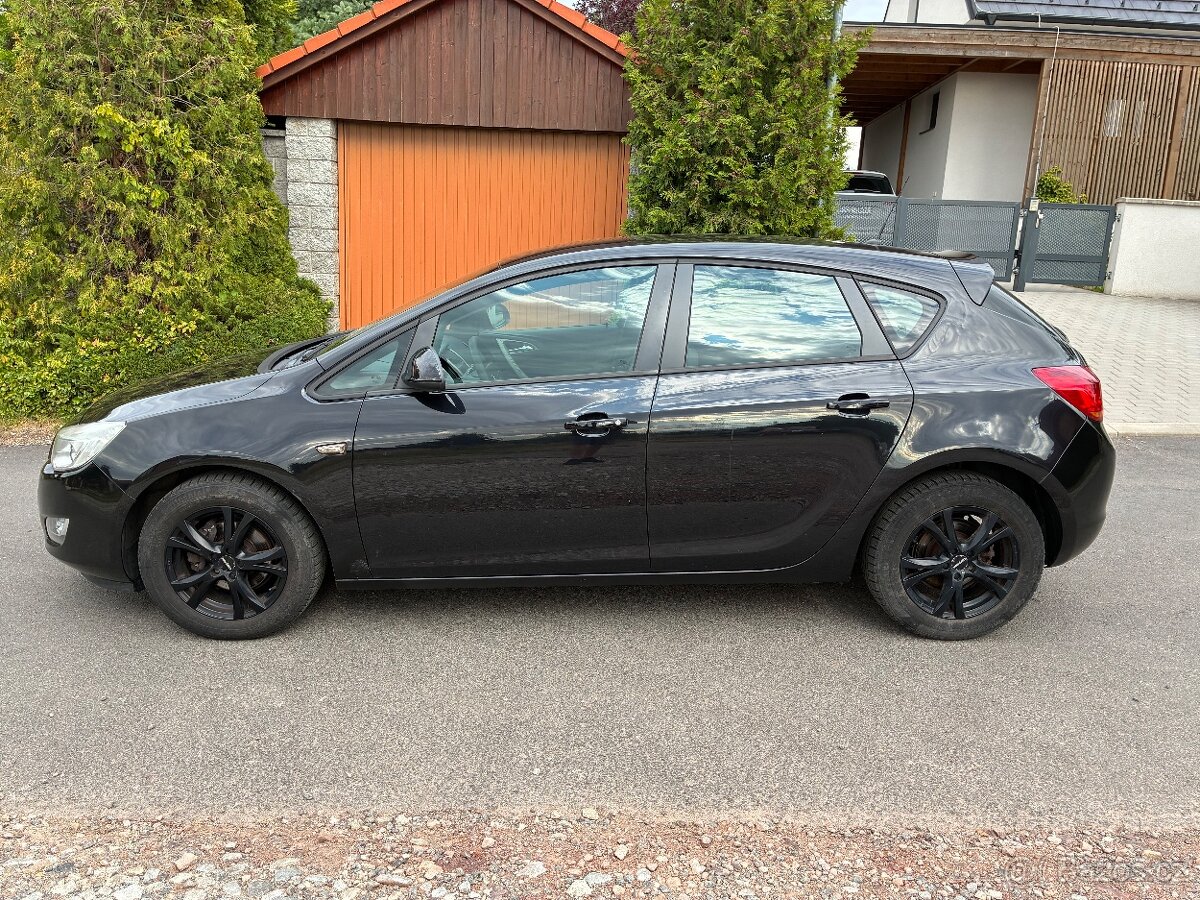 Prodám Opel Astra 1.6i 85kw/115k - 2