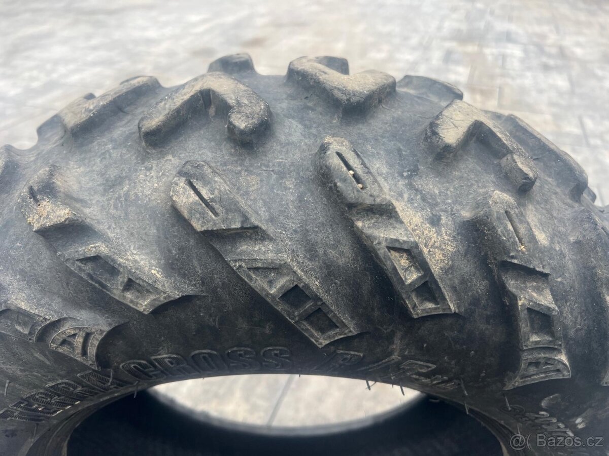 Prodám pneumatiku na čtyřkolku TERRA CROSS R/T