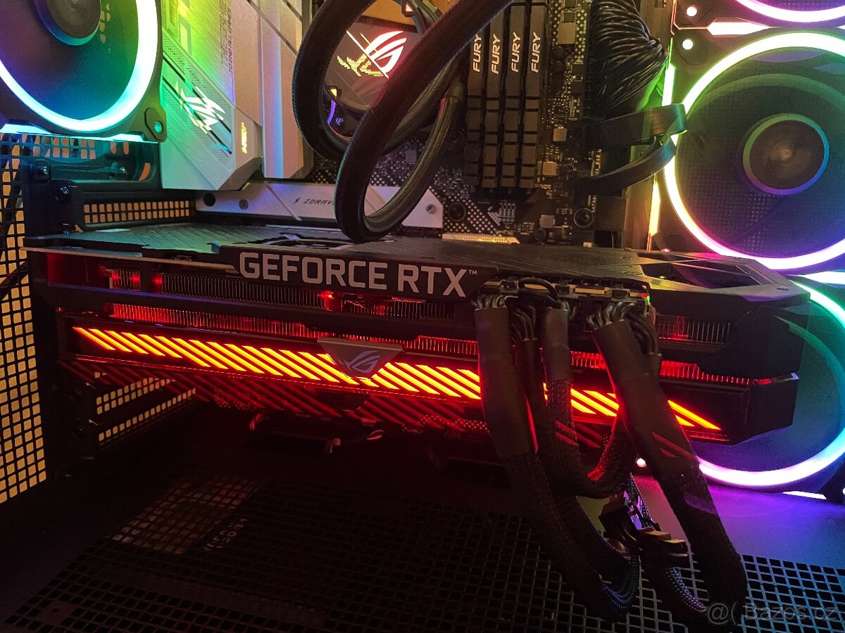 ASUS ROG STRIX GeForce RTX 3070 Ti 8G GAMING - 2