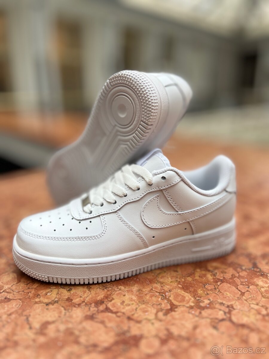 Nike Sportswear Tenisky 'AIR FORCE 1 07', Bílá - 2