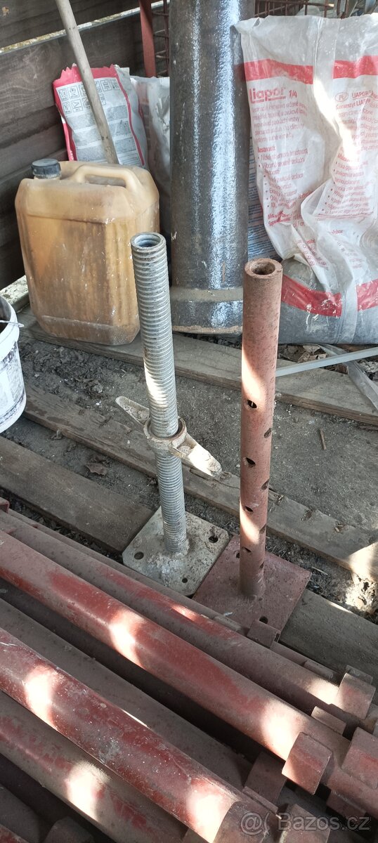 Haki lešení,lešenářské trubky - 2