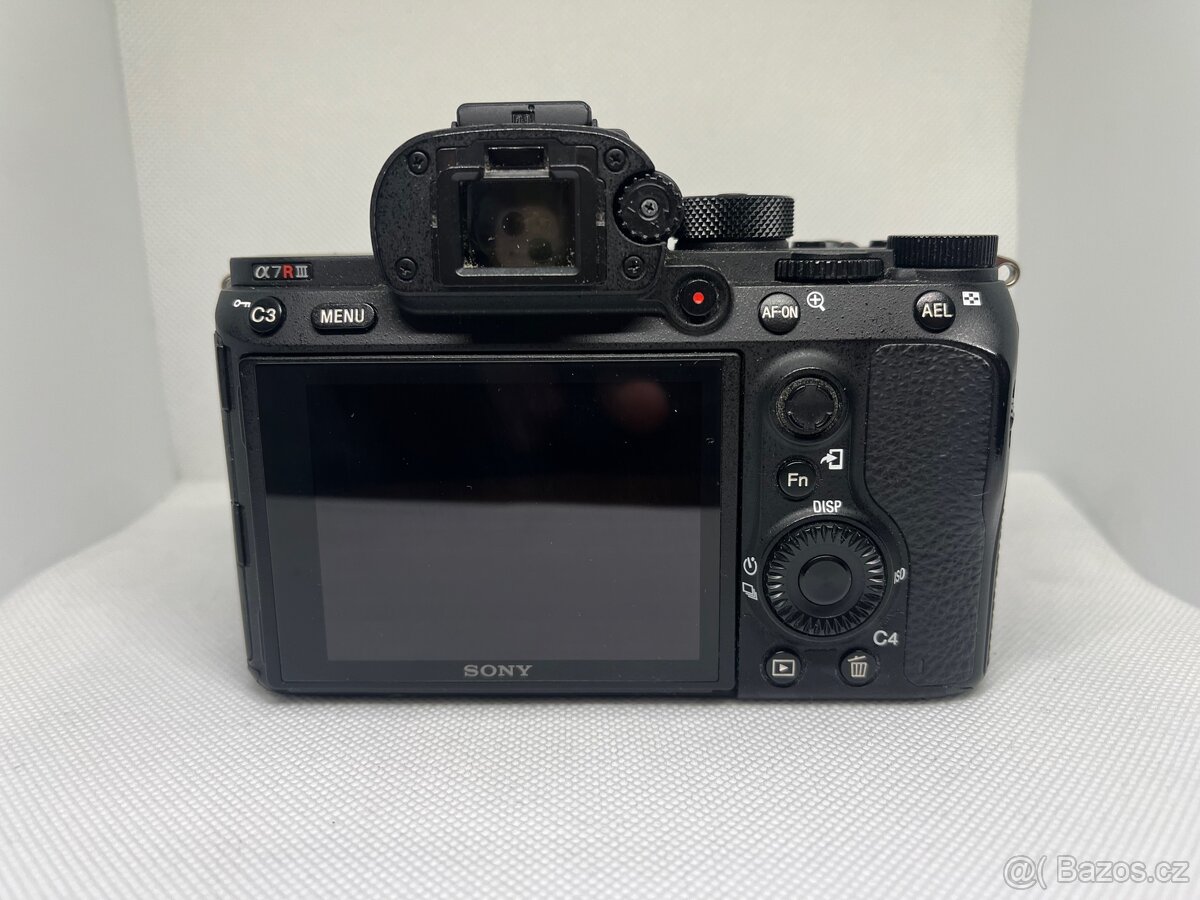 Tělo Sony A7R III - 2