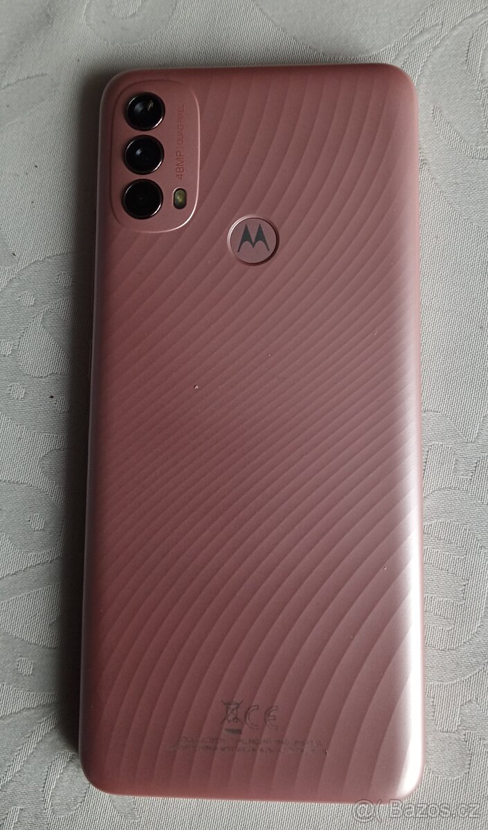 Motorola Moto E40 TOP stav jak novy - 2