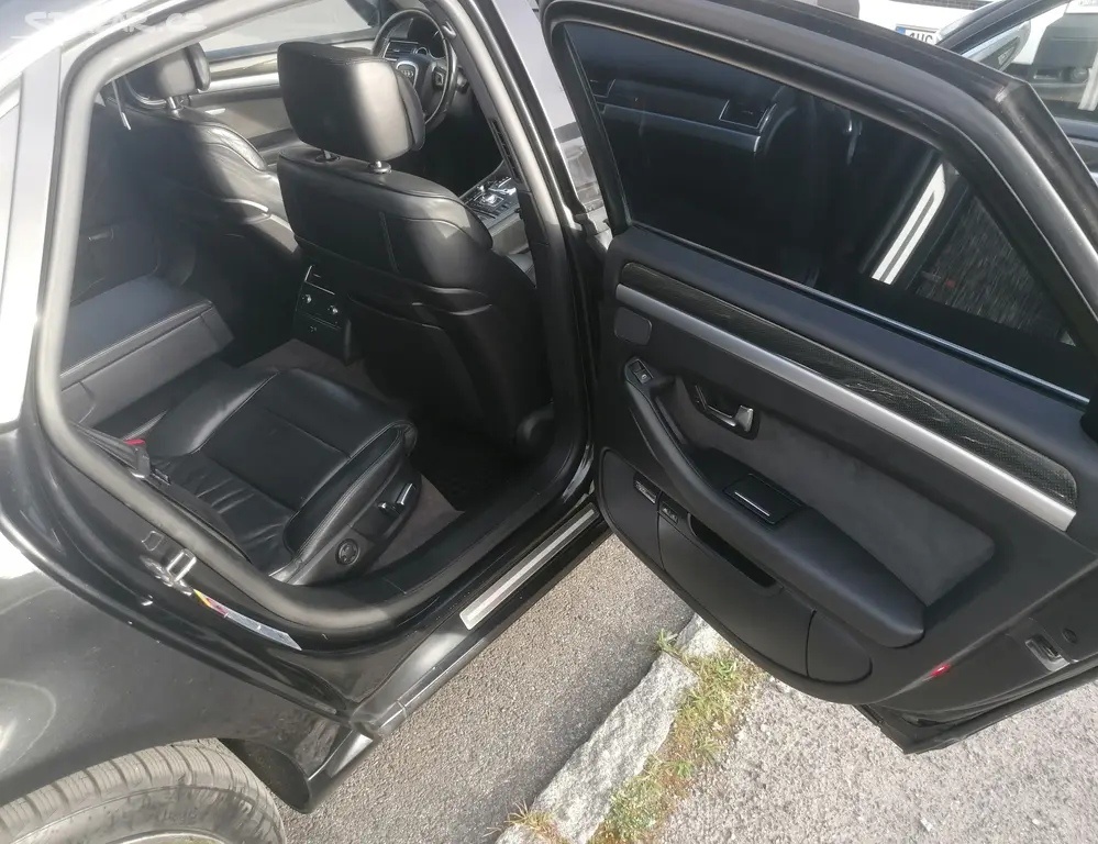 Audi a8 s8 d3 4.2 mpi 246kw
- 2