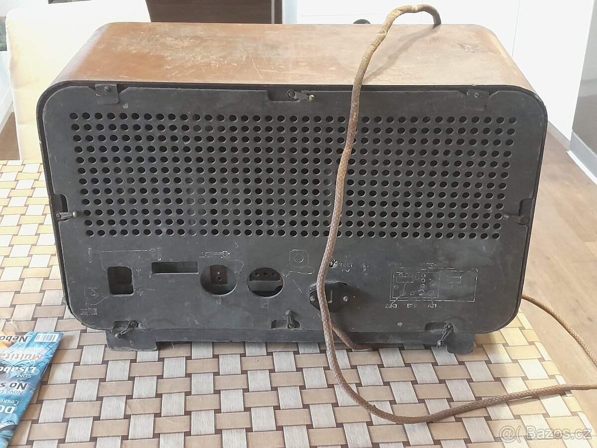 Staré rádio Philips - 2