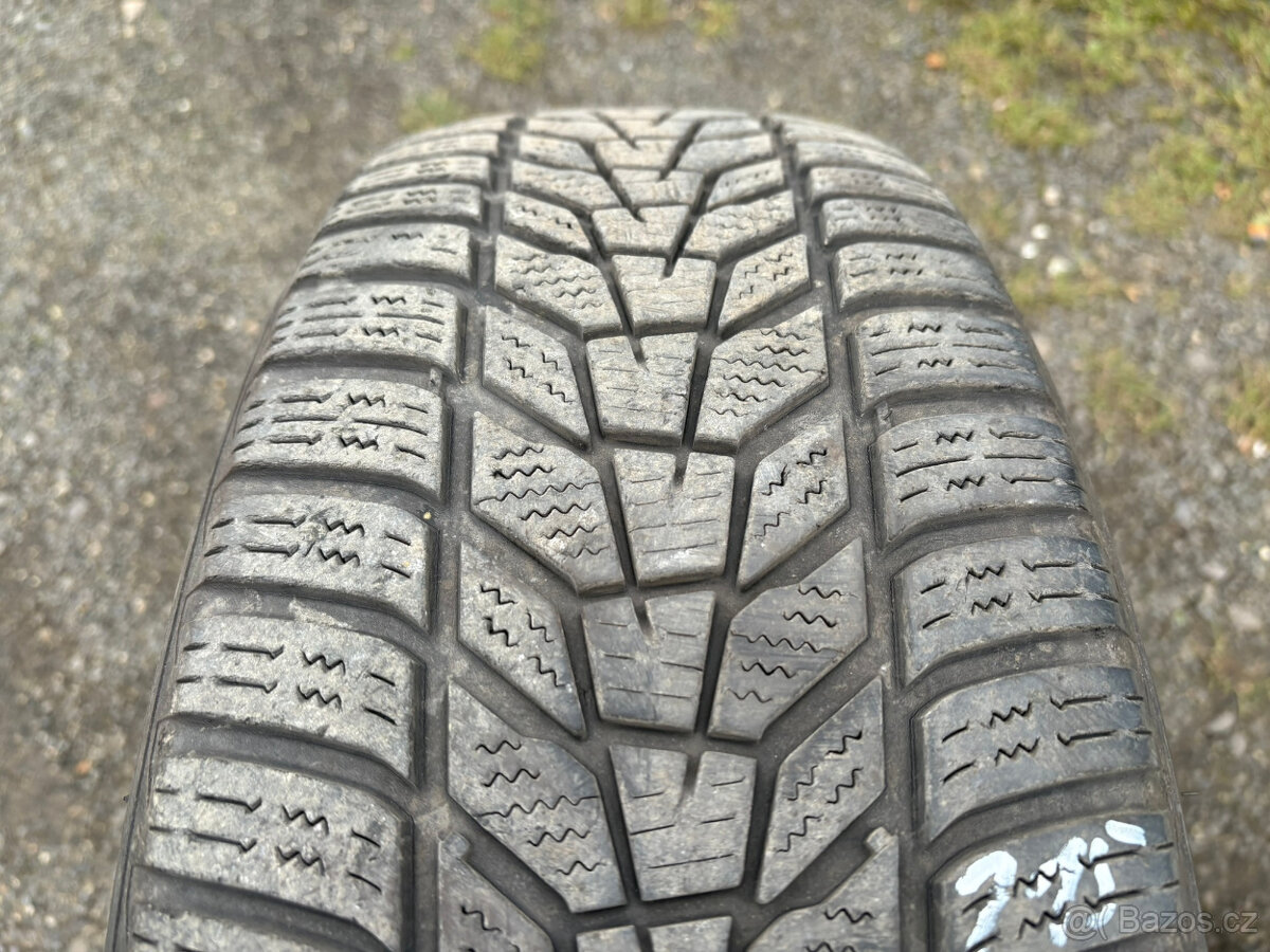 2ks zimní pneu Hankook 215/65/17 - 2