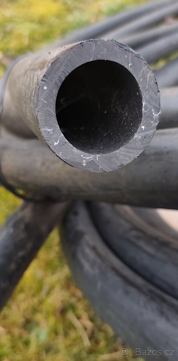 Vodovodní plastová hadice plus spojky - 2