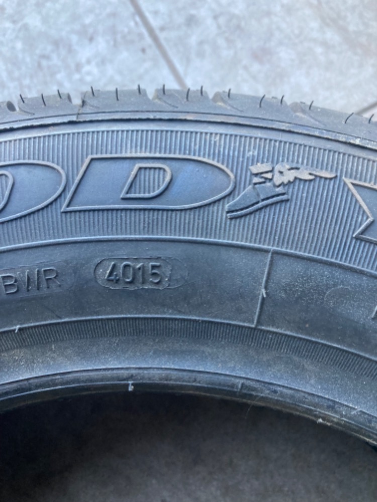 pneu Godyear 185/65R15 - 2