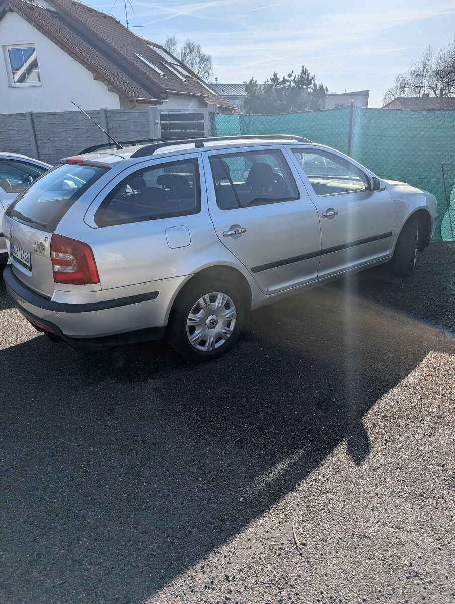 Škoda Octavia II Combi - 2