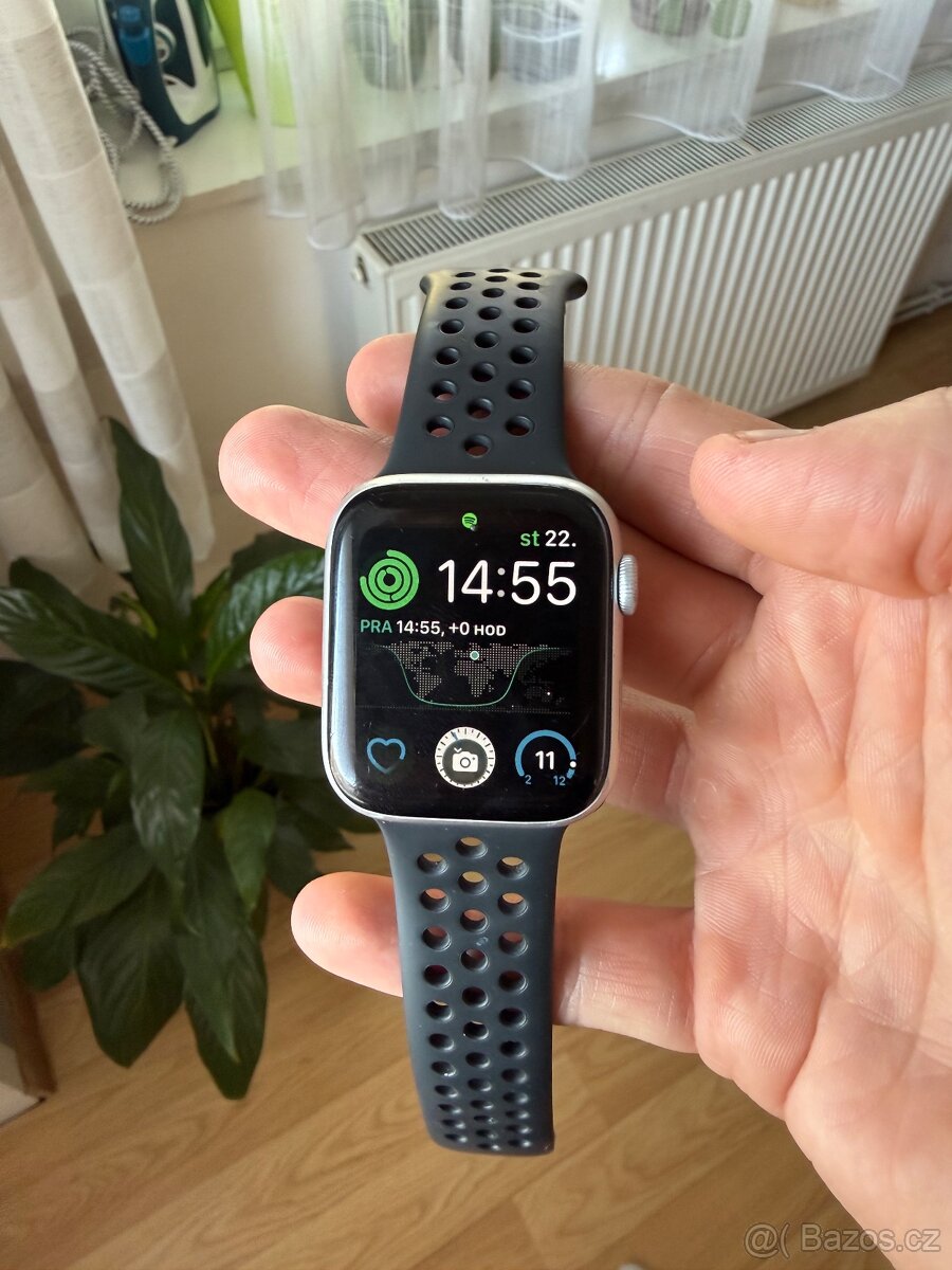 Apple Watch 6 44mm - 2