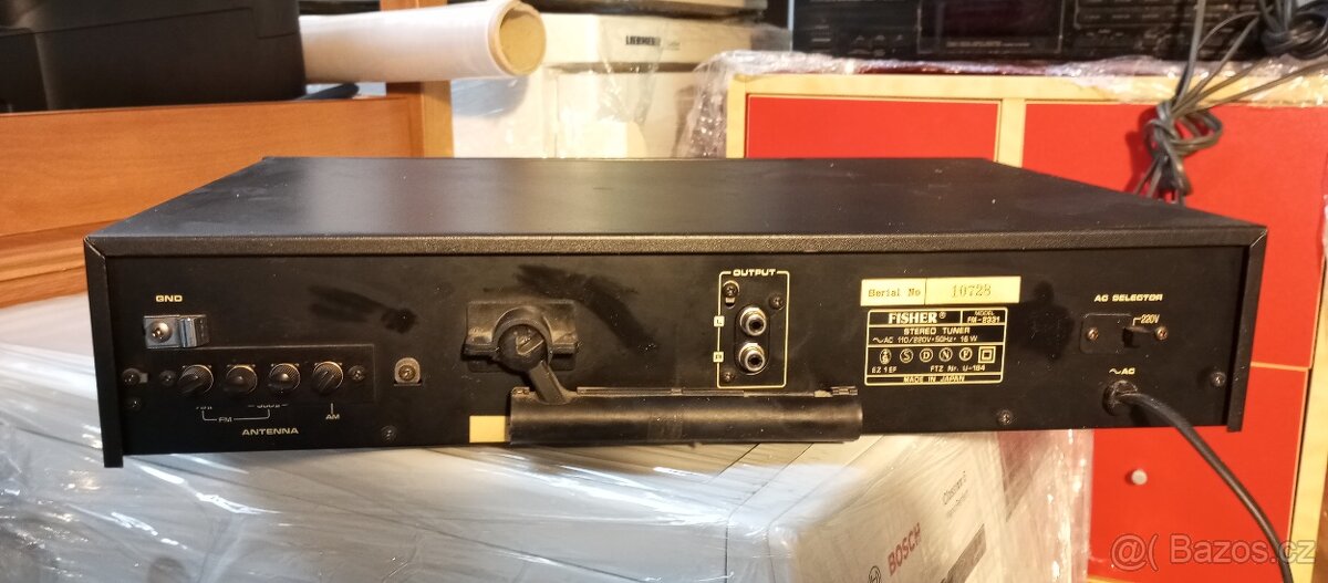 Fisher FM-2331 AM/FM stereo tuner - 2