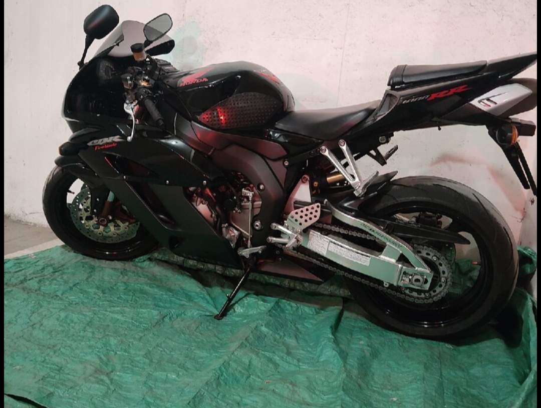 HONDA CBR FIREBLADE 1000 RR - 2