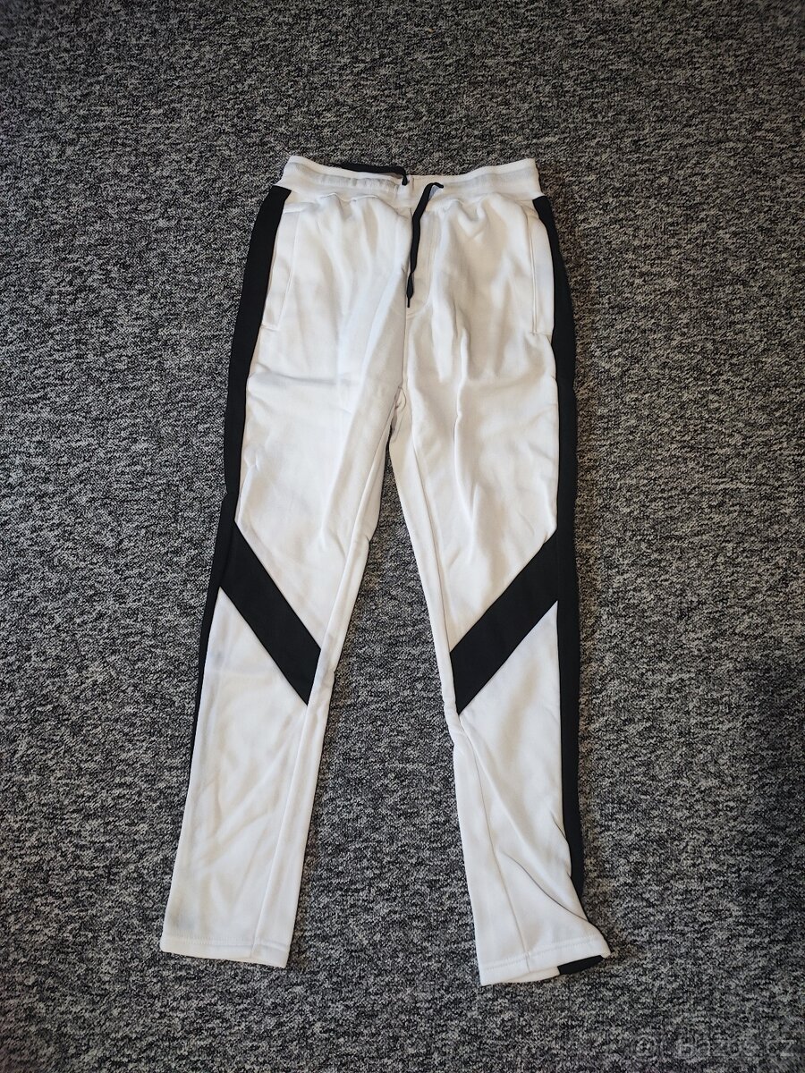 Pánské tepláky velikost L - 2