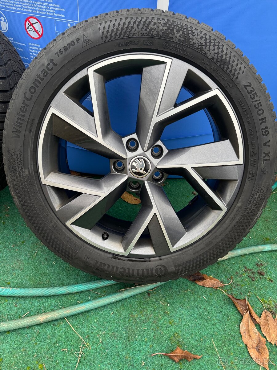 ❄️ Zimní kola Škoda R19 5X112 triglav 235/50 R19 - 2