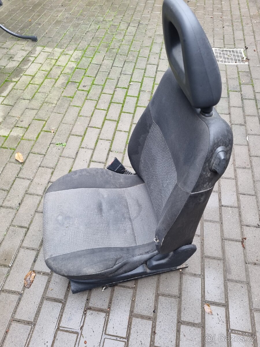 Sedadlo řidiče opel combo - 2