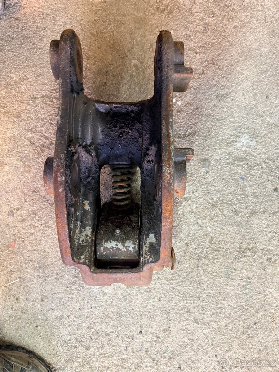 Rychloupínák na bagr - 2