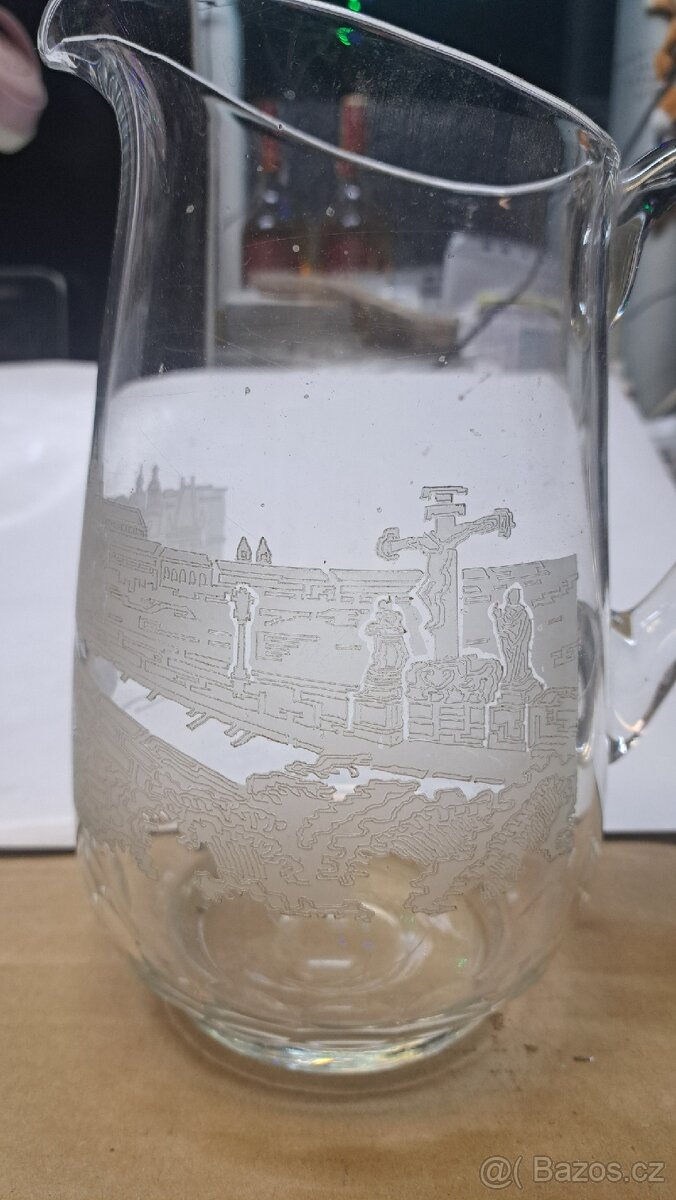 Skleněný džbán - 2