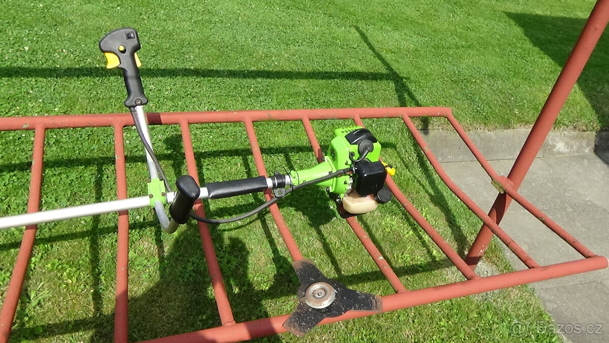 Křovinořez Fieldmann - 2