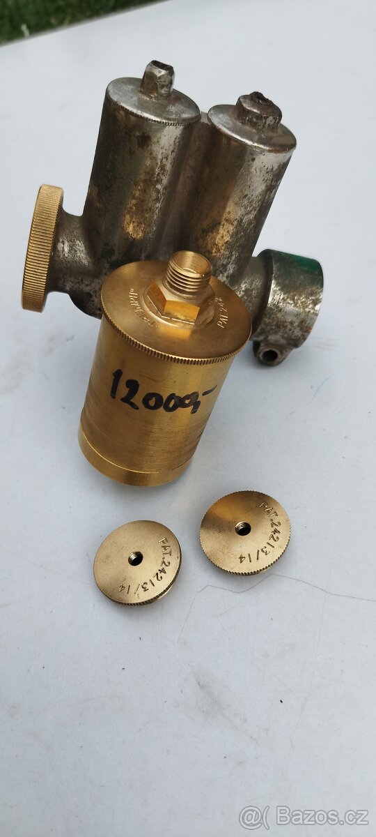 Karburátor Triumph - 2