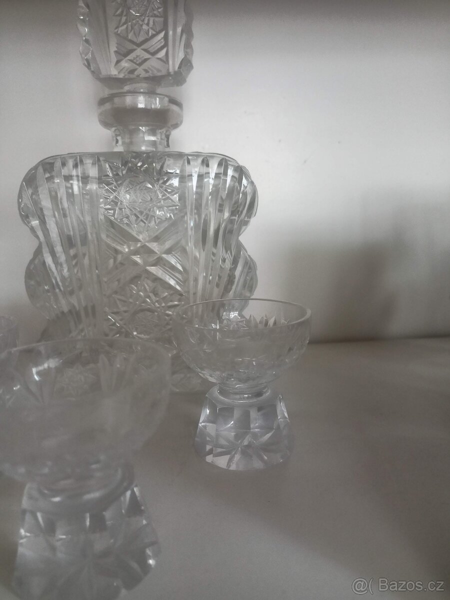 Skleněný broušený set s karafou - 2