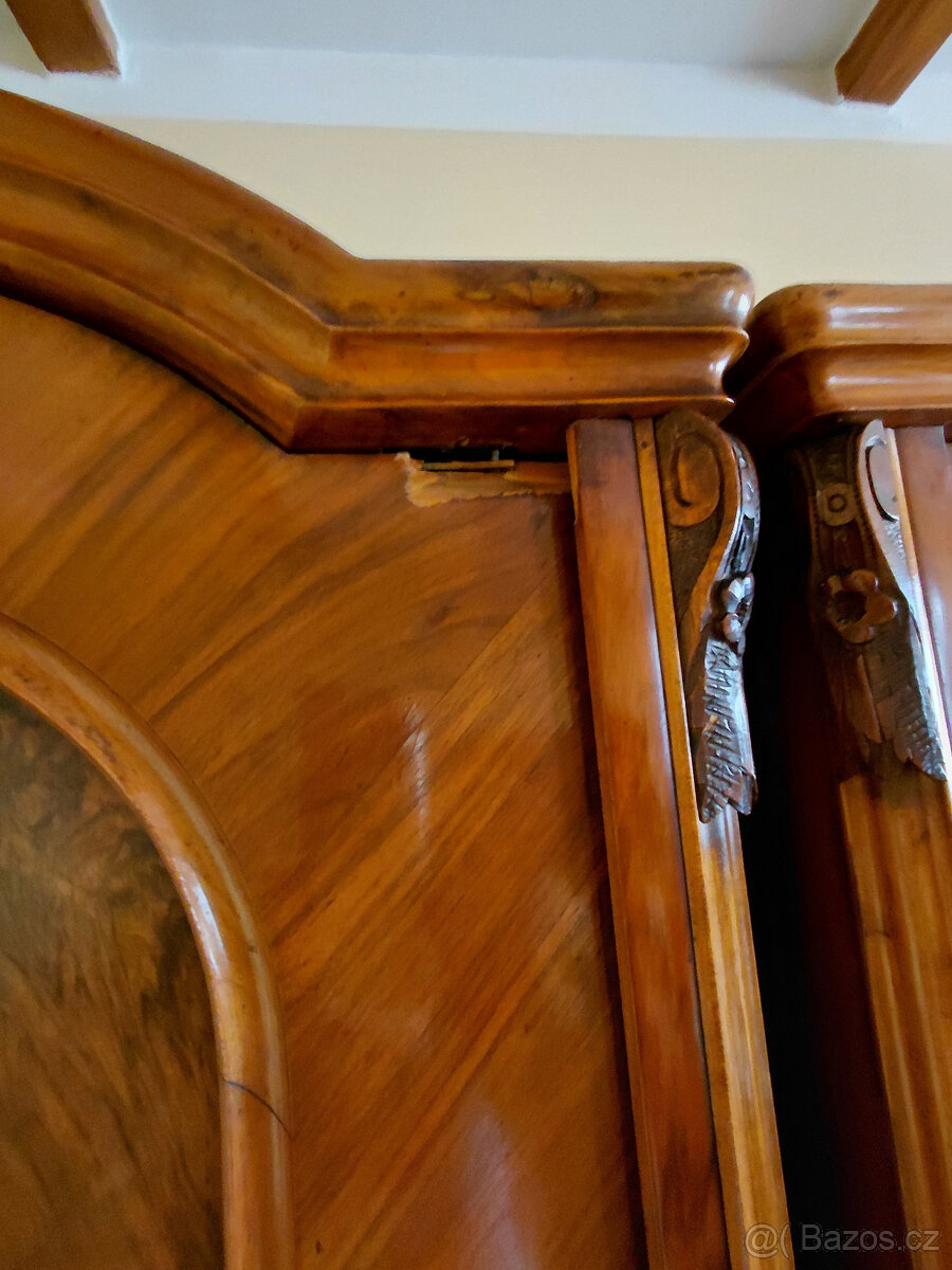 Starožitné skříně - 2