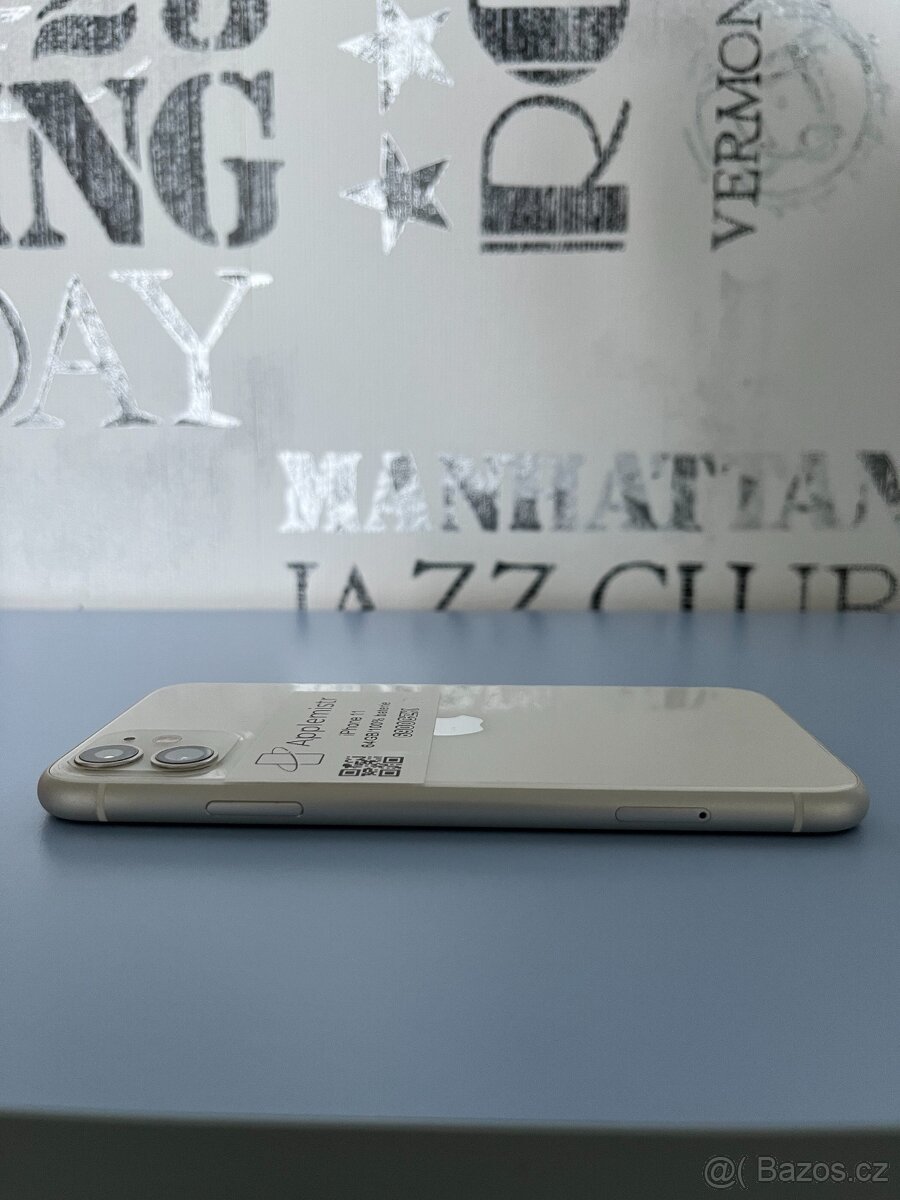 iPhone 11, bílá barva - 2