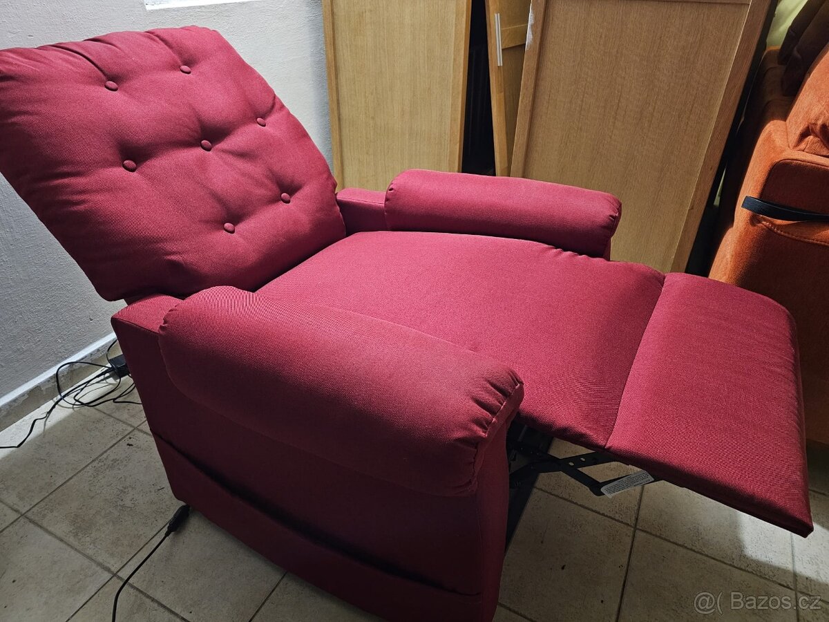 Relaxační křeslo PURO - 2