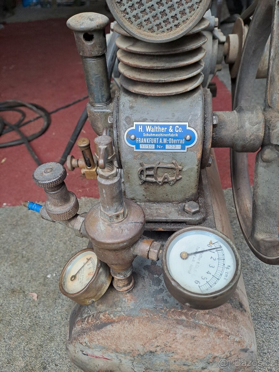 historický vzduchový kompresor - 2