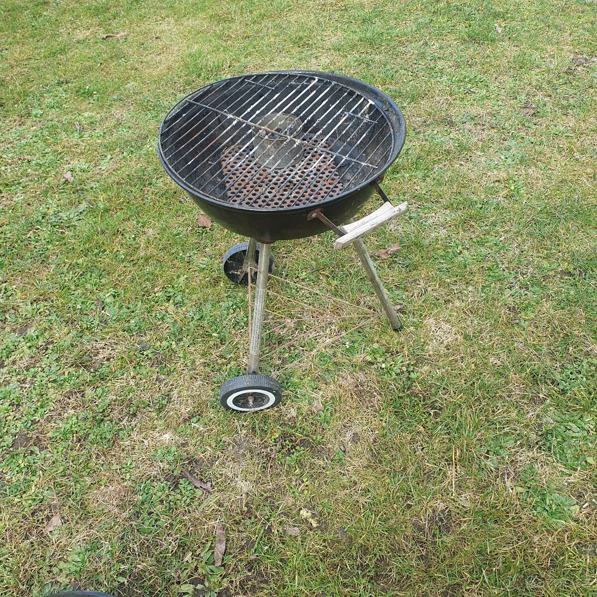 Prodám zahradní gril - 2