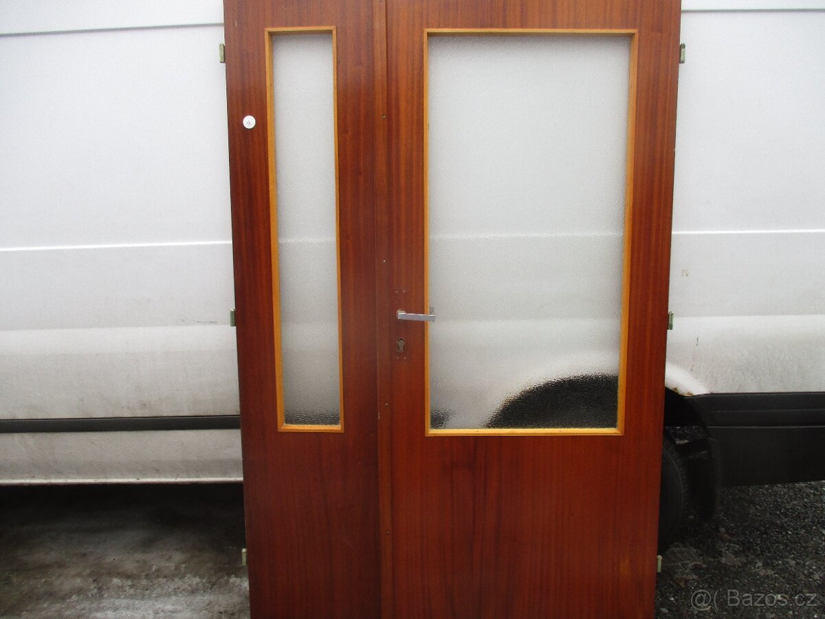 Dvoukřídlé dveře prosklenné - 2