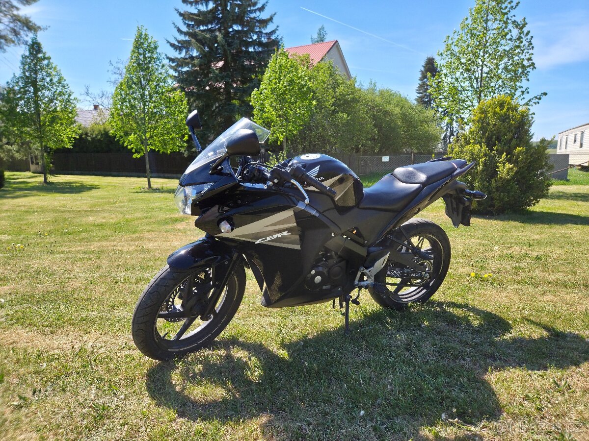 Honda CBR 125R (2011) - 2