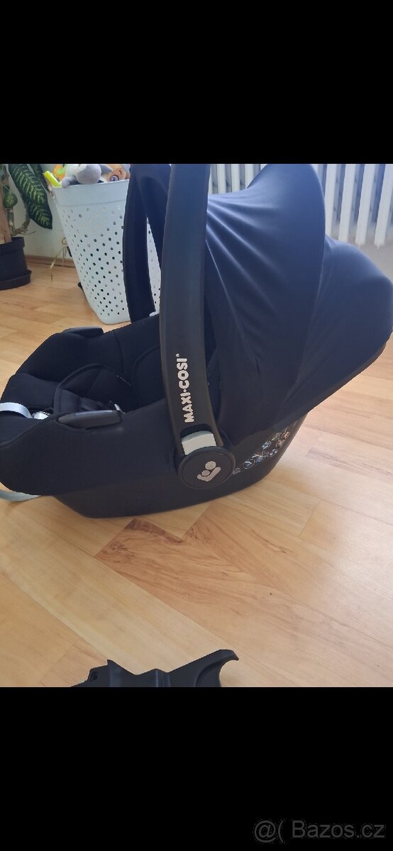 Autosedacka pro kojence Maxi Cosi - 2