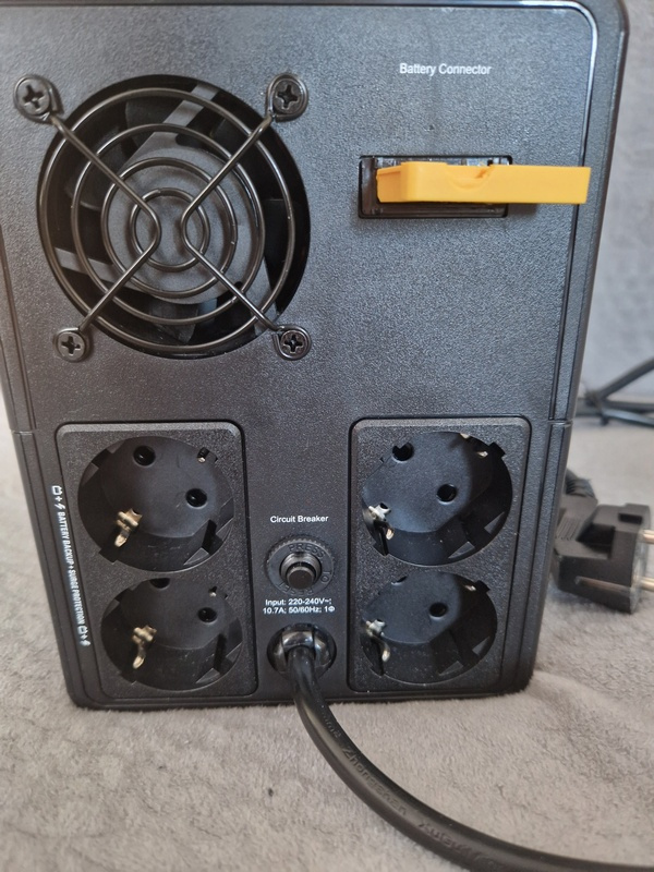 APC Easy-UPS - 2