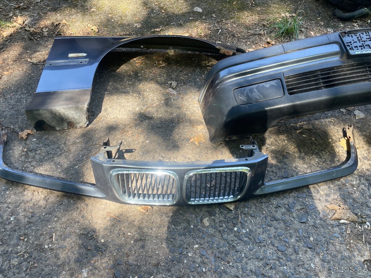 BMW e36 maska včetně ledvinek - 2