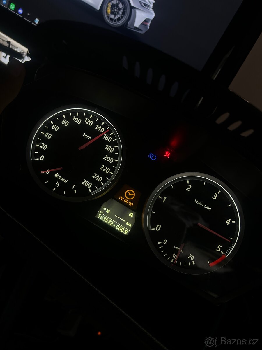 Bmw e60 budiky - 2
