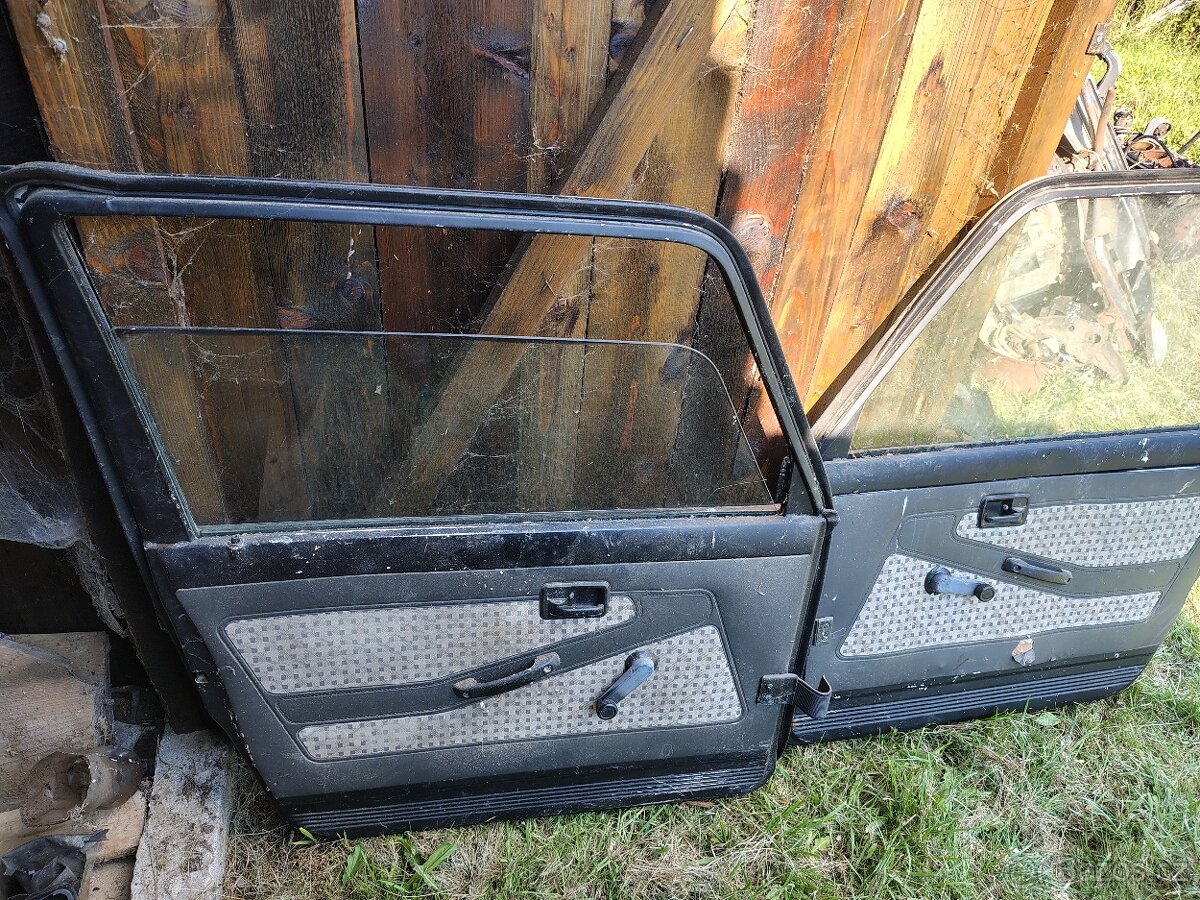 Predné dvere Suzuki Samurai SJ413 - 2
