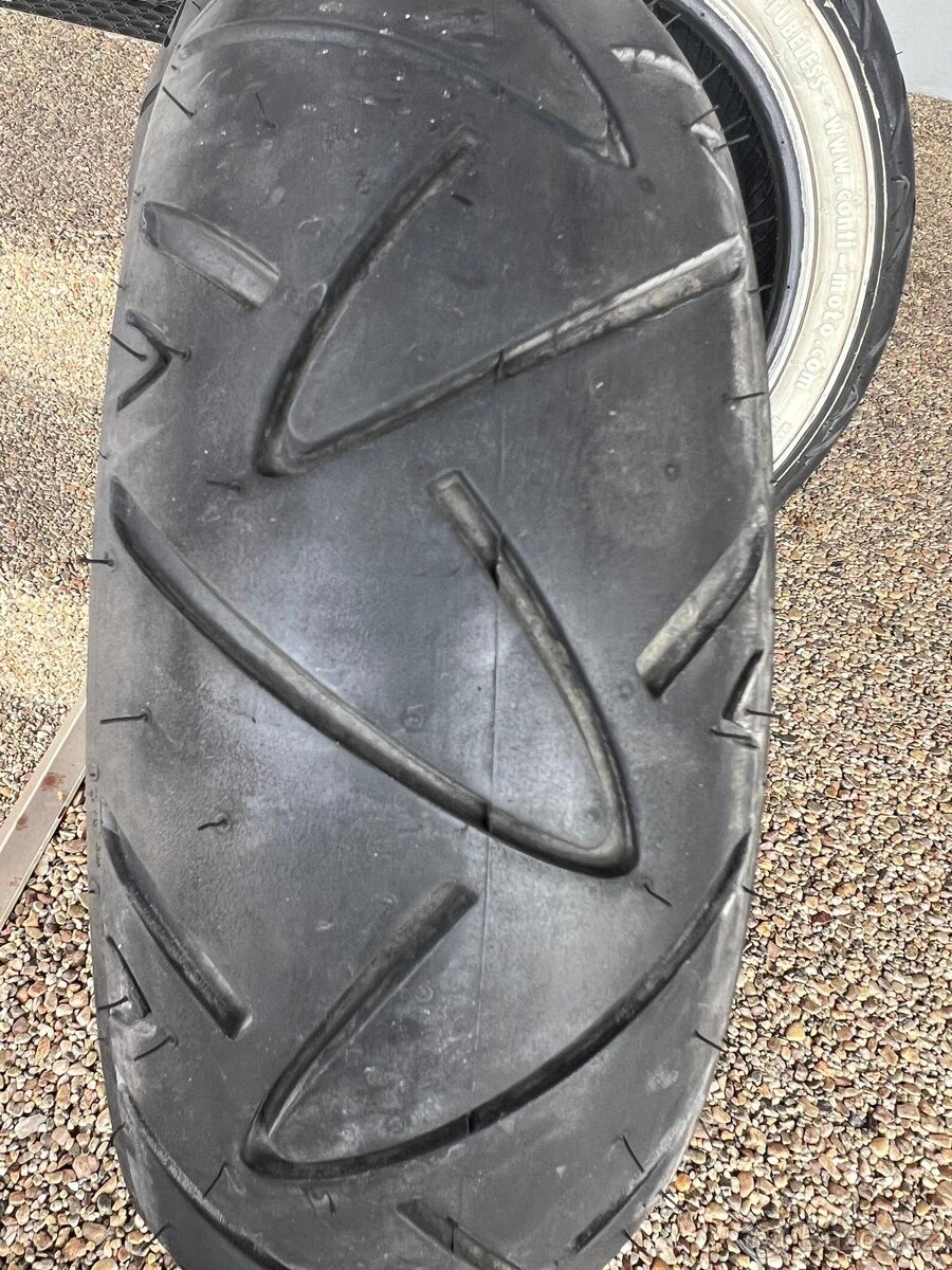 Pneu na Vespa GTS - 2