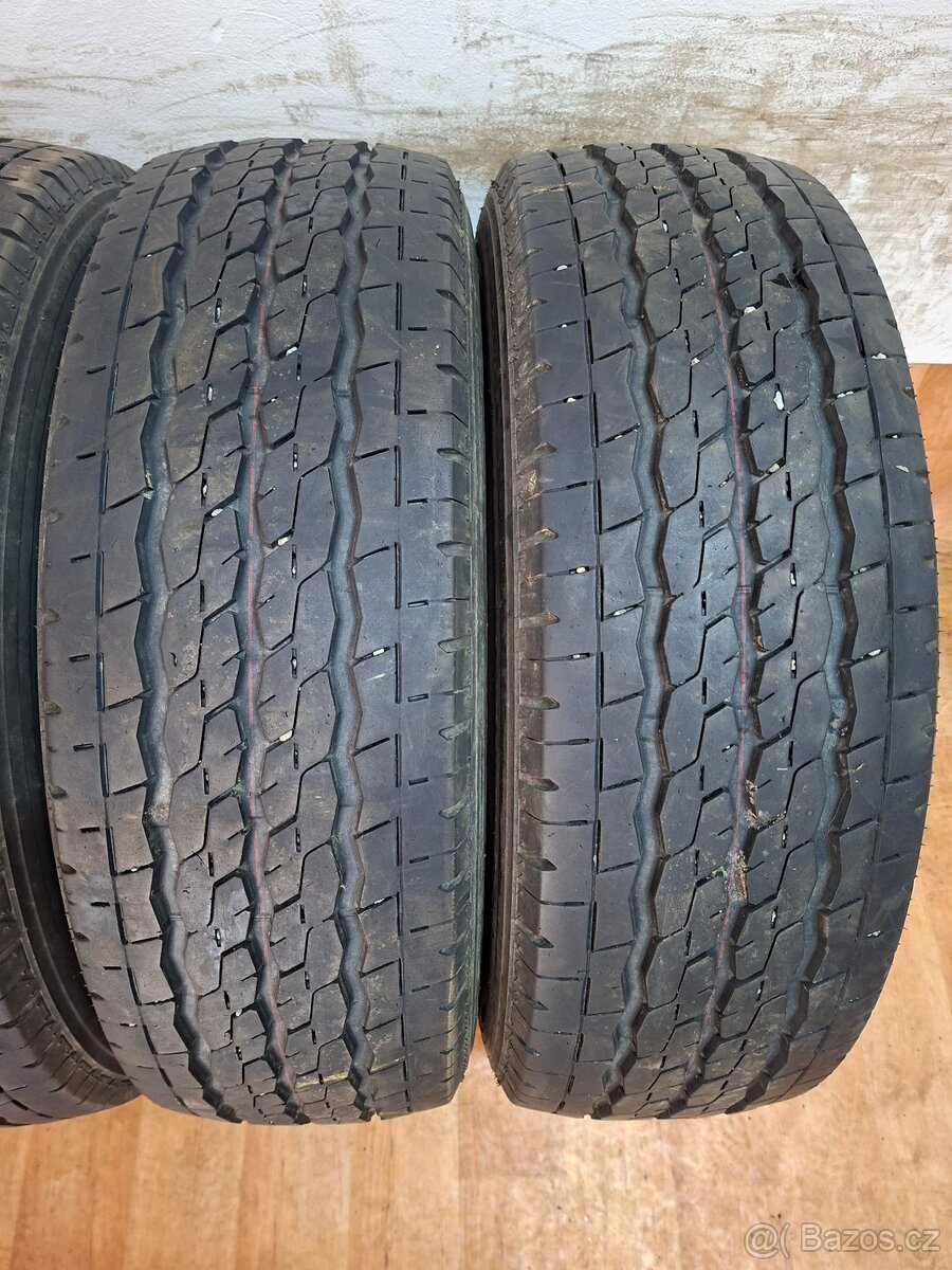 Letní pneu 215/65/16C Firestone - 2
