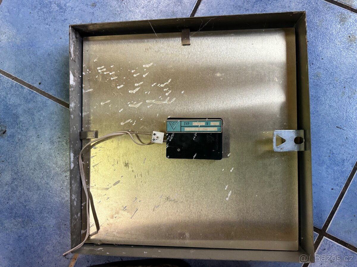 Píchací hodiny matyční hodiny a nástěné hodiny - 2