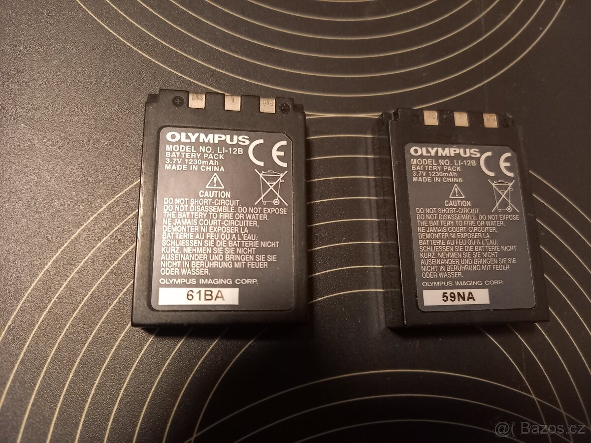 nabíječky a baterie po 2kusech pro digitální foťák Olympus - 2