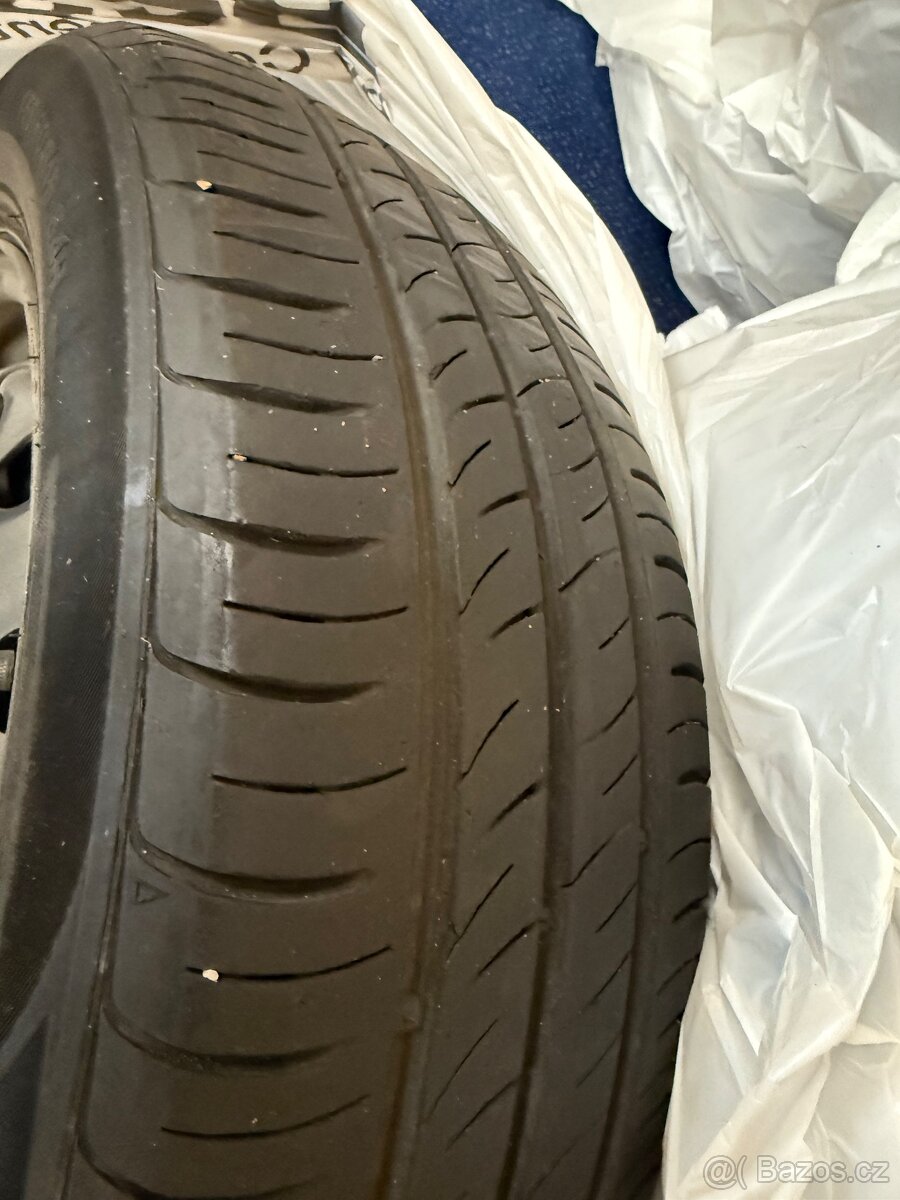 Plechové disky R15 4x vč. letních pneu Kumho Ecowing 185/60 - 2