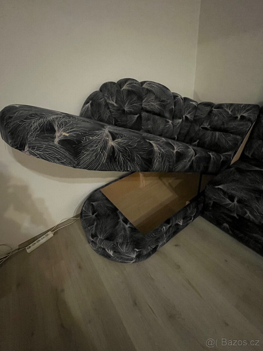 Rozkládací gauč - 2