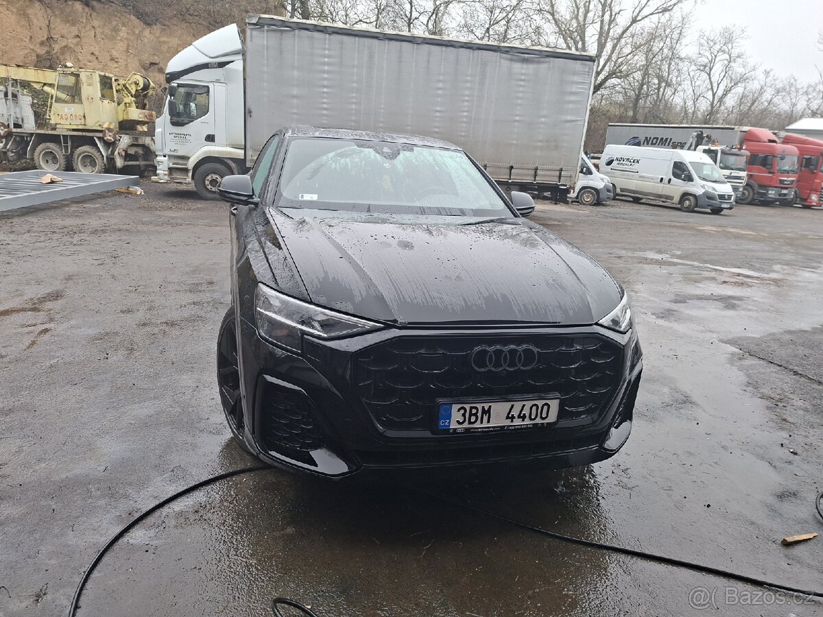 AUDI Q8 r.v.25 najeto 20tis km - 2