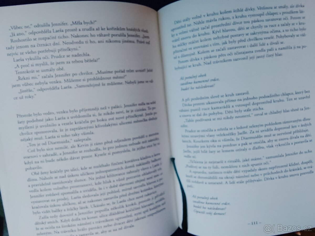 Prodám G.G. Kay Fionavarská tapisérie - Letní strom - 2